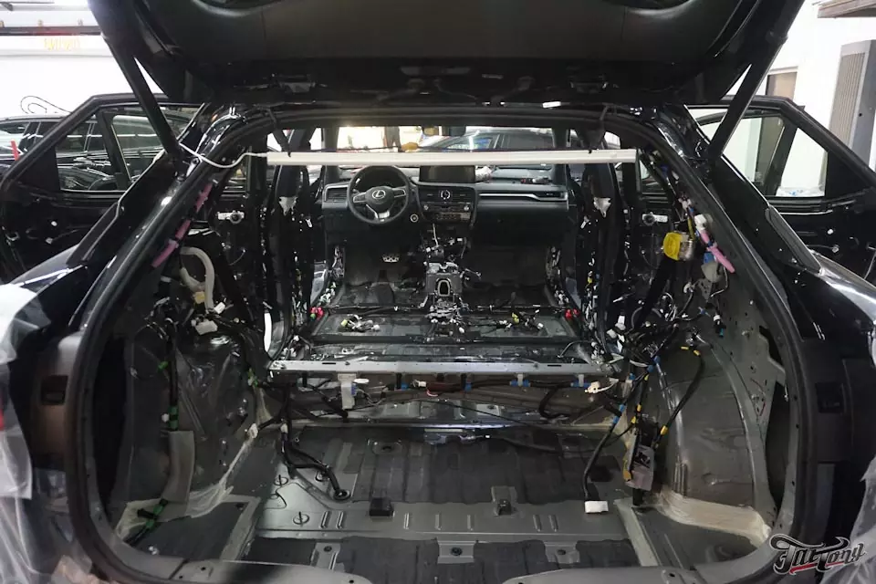 Lexus RX300. Комплексная шумоизоляция салона и антискрип!